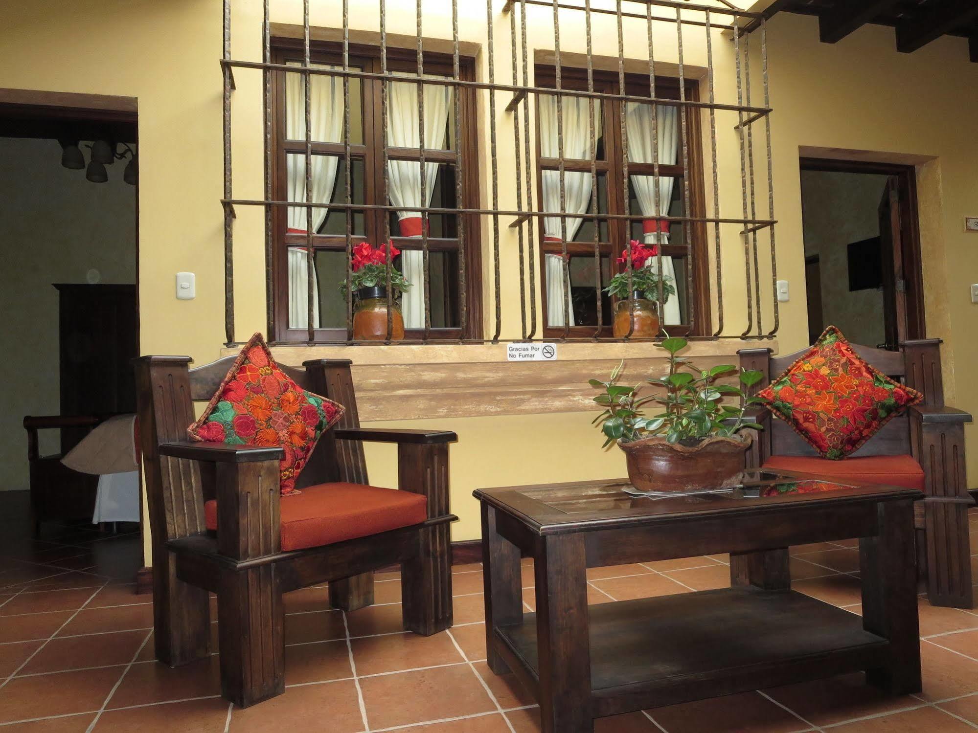 Отель Casa Buena Vista Антигуа-Гватемала Экстерьер фото